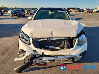 Piąte zdjęcie samochodu w środku: 2018 MERCEDES-BENZ GLC 300 VIN:WDC0G4JB6JV059765 - miniatura