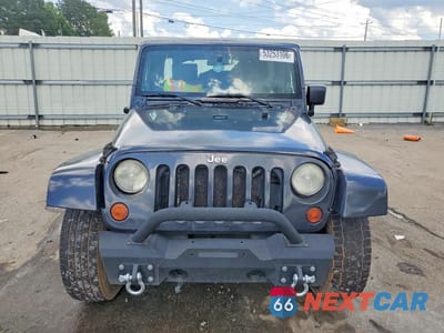 Piąte zdjęcie samochodu w środku: 2008 JEEP WRANGLER UNLIMITED SAHARA VIN:1J4GA59138L604358 - miniatura
