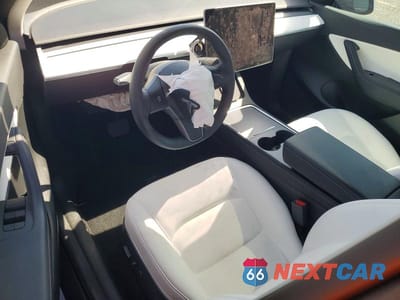 Zdjęcie 8 z 13 samochodu: 2022 TESLA MODEL Y VIN:7SAYGDEE4NF458307 - miniatura