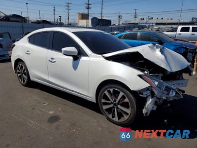 Czwarte zdjęcie samochodu z boku: 2016 MAZDA 3 GRAND TOURING VIN:JM1BM1X70G1281260 - miniatura