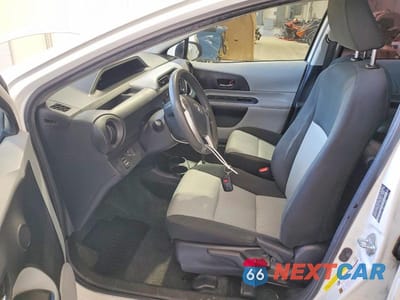 Zdjęcie 7 z 12 samochodu: 2012 TOYOTA PRIUS VIN:JTDKDTB37C1010691 - miniatura