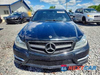 Piąte zdjęcie samochodu w środku: 2012 MERCEDES-BENZ C 300 4MATIC VIN:WDDGF8BB6CR214832 - miniatura