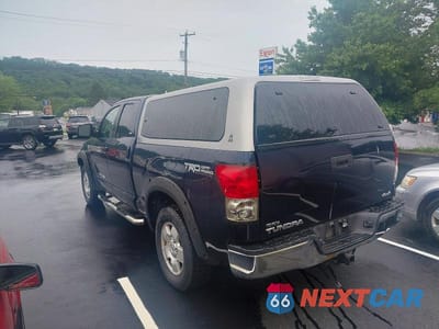 Trzecie zdjęcie samochodu z tyłu: 2007 TOYOTA TUNDRA DOUBLE CAB SR5 VIN:5TBBV54127S485512 - miniatura
