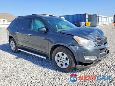Czwarte zdjęcie samochodu z boku: 2012 CHEVROLET TRAVERSE LS VIN:1GNKVEED0CJ330746 - miniatura