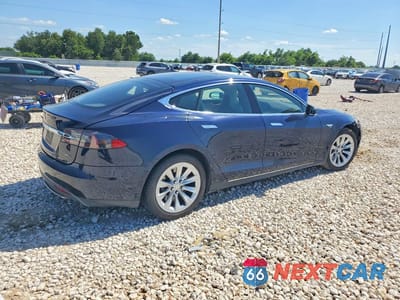 Trzecie zdjęcie samochodu z tyłu: 2015 TESLA MODEL S 85D VIN:5YJSA1H25FF084442 - miniatura