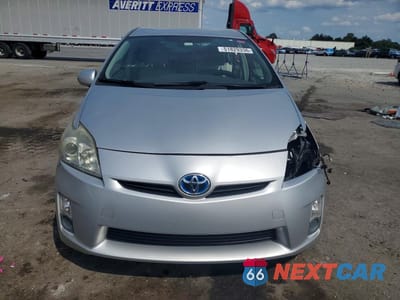 Piąte zdjęcie samochodu w środku: 2011 TOYOTA PRIUS TWO VIN:JTDKN3DU6B0278803 - miniatura