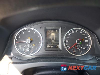 Zdjęcie 9 z 12 samochodu: 2012 VOLKSWAGEN TIGUAN S VIN:WVGAV7AX2CW568628 - miniatura