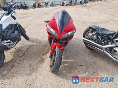 Drugie zdjęcie samochodu z przodu: 2004 YAMAHA YZFR1 C VIN:JYARN13Y14A000326 - miniatura