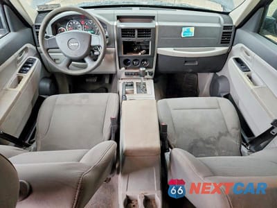 Zdjęcie 8 z 13 samochodu: 2008 JEEP LIBERTY SPORT VIN:1J8GN28K88W232817 - miniatura