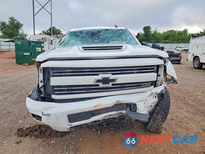 Piąte zdjęcie samochodu w środku: 2019 CHEVROLET SILVERADO K2500 HEAVY DUTY LTZ VIN:1GC1KTEY6KF234318 - miniatura