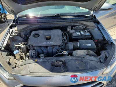 Zdjęcie 11 z 12 samochodu: 2017 HYUNDAI ELANTRA SE VIN:5NPD84LF4HH155361 - miniatura