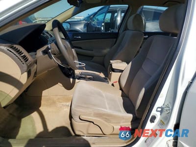 Zdjęcie 7 z 12 samochodu: 2007 HONDA ACCORD LX VIN:JHMCM56407C023049 - miniatura