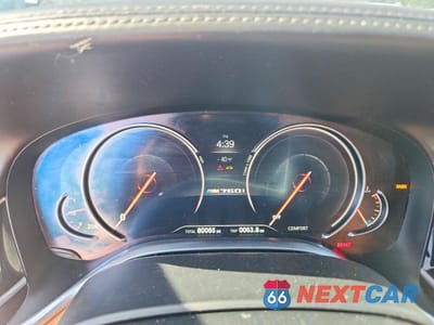 Zdjęcie 9 z 12 samochodu: 2019 BMW M760 XI VIN:WBA7H6C58KG615050 - miniatura