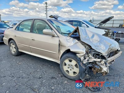 Czwarte zdjęcie samochodu z boku: 2001 HONDA ACCORD EX VIN:1HGCG165X1A054274 - miniatura