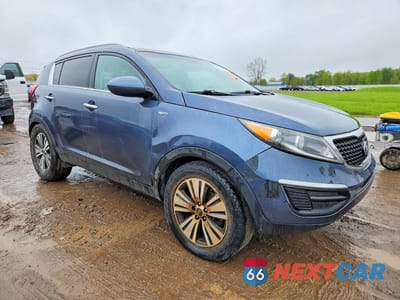 Czwarte zdjęcie samochodu z boku: 2016 KIA SPORTAGE EX VIN:KNDPCCAC6G7803591 - miniatura