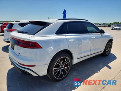 Trzecie zdjęcie samochodu z tyłu: 2023 AUDI Q8 PREMIUM PLUS S-LINE VIN:WA1EVBF14PD023894 - miniatura