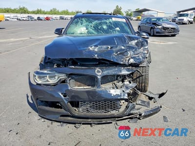 Piąte zdjęcie samochodu w środku: 2016 BMW 340 I VIN:WBA8B3G50GNT62517 - miniatura