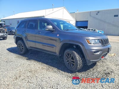 Czwarte zdjęcie samochodu z boku: 2020 JEEP GRAND CHEROKEE TRAILHAWK VIN:1C4RJFLT6LC127237 - miniatura