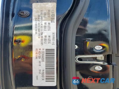 Zdjęcie 12 z 12 samochodu: 2016 CHRYSLER 300C VIN:2C3CCAKG4GH253076 - miniatura