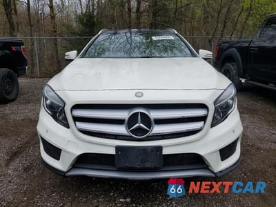 Piąte zdjęcie samochodu w środku: 2015 MERCEDES-BENZ GLA 250 4MATIC VIN:WDCTG4GB2FJ080468 - miniatura