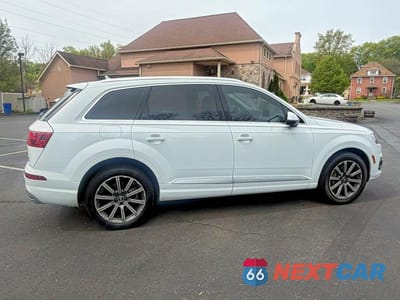 Zdjęcie 8 z 14 samochodu: 2018 AUDI Q7 PRESTIGE VIN:WA1VAAF79JD035539 - miniatura