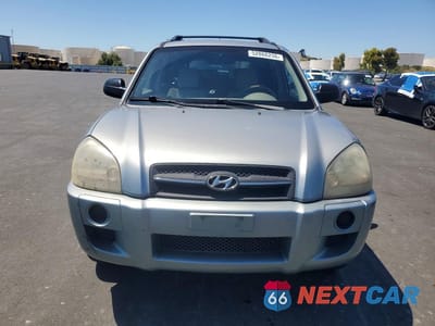 Piąte zdjęcie samochodu w środku: 2005 HYUNDAI TUCSON GL VIN:KM8JM12B05U147671 - miniatura