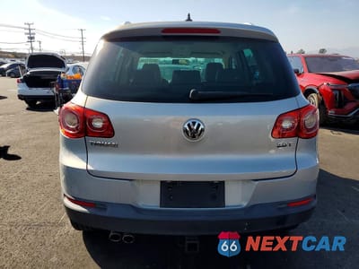 Zdjęcie 6 z 13 samochodu: 2011 VOLKSWAGEN TIGUAN S VIN:WVGAV7AX0BW503002 - miniatura