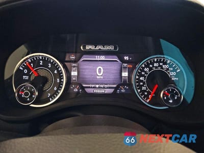 Zdjęcie 9 z 12 samochodu: 2024 RAM 1500 LARAMIE VIN:1C6RREJT1RN219172 - miniatura