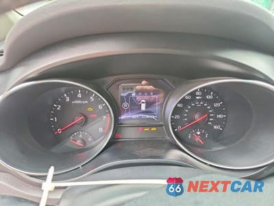 Zdjęcie 9 z 13 samochodu: 2018 KIA SEDONA LX VIN:KNDMB5C1XJ6396823 - miniatura