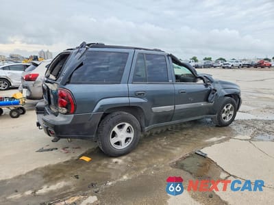 Trzecie zdjęcie samochodu z tyłu: 2004 CHEVROLET TRAILBLAZER LS/LT VIN:1GNDS13S442330188 - miniatura