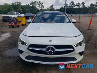 Piąte zdjęcie samochodu w środku: 2020 MERCEDES-BENZ CLA 250 VIN:WDD5J4GB5LN072925 - miniatura