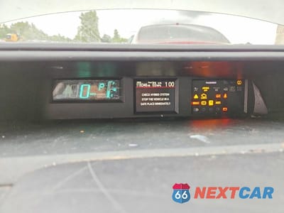 Zdjęcie 9 z 12 samochodu: 2013 TOYOTA PRIUS C TWO VIN:JTDKDTB32D1050727 - miniatura