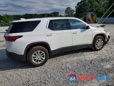 Trzecie zdjęcie samochodu z tyłu: 2022 CHEVROLET TRAVERSE LS VIN:1GNERFKW2NJ145470 - miniatura