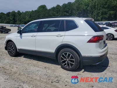 Drugie zdjęcie samochodu z przodu: 2021 VOLKSWAGEN TIGUAN SE VIN:3VV2B7AX0MM152825 - miniatura