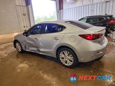Drugie zdjęcie samochodu z przodu: 2018 MAZDA 3 TOURING VIN:3MZBN1V3XJM200849 - miniatura