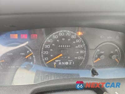 Zdjęcie 9 z 12 samochodu: 1997 FORD CROWN VICTORIA VIN:2FALP73WXVX110070 - miniatura