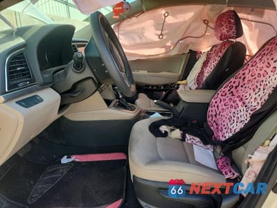 Zdjęcie 7 z 12 samochodu: 2017 HYUNDAI ELANTRA SE VIN:5NPD84LF2HH200023 - miniatura