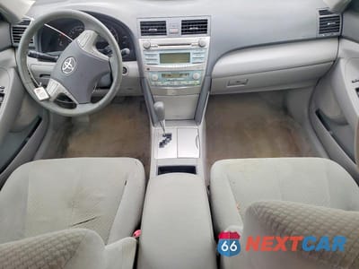 Zdjęcie 8 z 12 samochodu: 2007 TOYOTA CAMRY VIN:JTNBB46K773032290 - miniatura