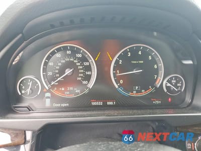 Zdjęcie 9 z 13 samochodu: 2017 BMW X5 XDRIVE35I VIN:5UXKR0C31H0V77764 - miniatura