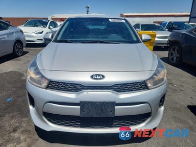 Piąte zdjęcie samochodu w środku: 2020 KIA RIO LX VIN:3KPA24ADXLE286166 - miniatura