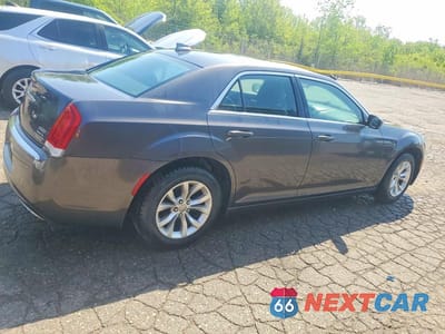 Trzecie zdjęcie samochodu z tyłu: 2015 CHRYSLER 300 LIMITED VIN:2C3CCAAG0FH797008 - miniatura