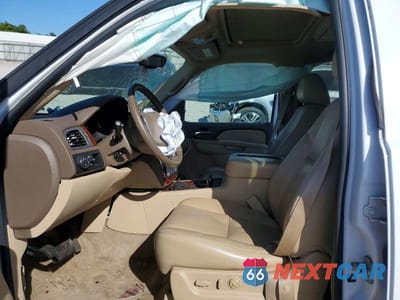 Zdjęcie 7 z 13 samochodu: 2011 CHEVROLET TAHOE C1500 LTZ VIN:1GNSCCE05BR125902 - miniatura