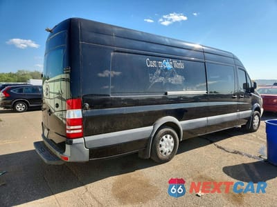 Trzecie zdjęcie samochodu z tyłu: 2011 MERCEDES-BENZ SPRINTER 2500 VIN:WD3PE8CC8B5531693 - miniatura