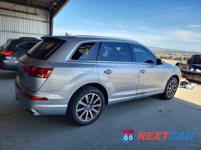 Trzecie zdjęcie samochodu z tyłu: 2017 AUDI Q7 VIN:WA1LAAF75HD015676 - miniatura
