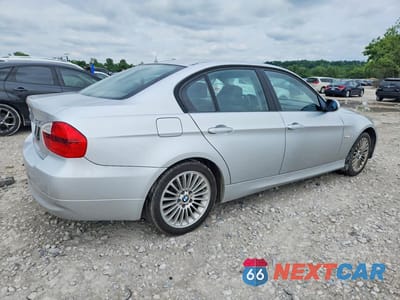 Trzecie zdjęcie samochodu z tyłu: 2006 BMW 325 I AUTOMATIC VIN:WBAVB17536NK36626 - miniatura