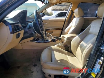 Zdjęcie 7 z 12 samochodu: 2006 BMW 325 VIN:WBAVB13566PS66259 - miniatura