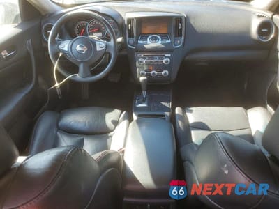 Zdjęcie 8 z 12 samochodu: 2014 NISSAN MAXIMA 3.5 SV VIN:1N4AA5AP3EC476300 - miniatura