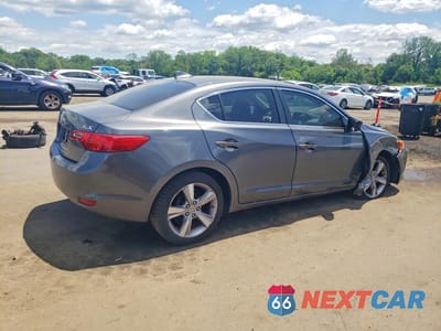 Trzecie zdjęcie samochodu z tyłu: 2013 ACURA ILX 20 TECH VIN:19VDE1F75DE005309 - miniatura