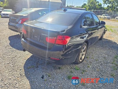 Czwarte zdjęcie samochodu z boku: 2015 BMW 320 I XDRIVE VIN:WBA3C3G51FNS72900 - miniatura