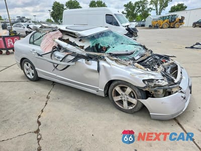 Czwarte zdjęcie samochodu z boku: 2008 HONDA CIVIC EX VIN:1HGFA168X8L018527 - miniatura